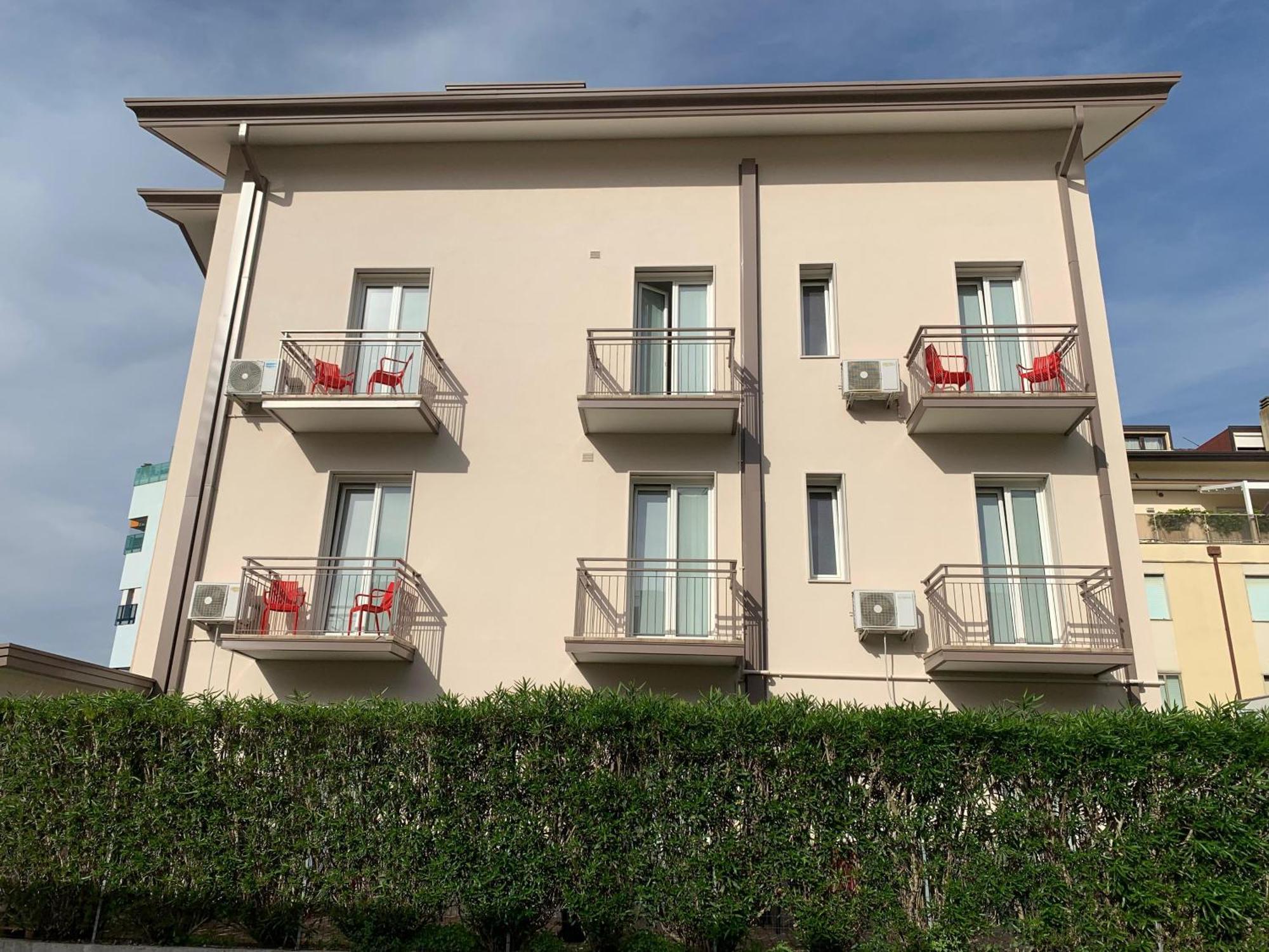 Dainese Apartments, Casa Ester Lido di Jesolo Kültér fotó